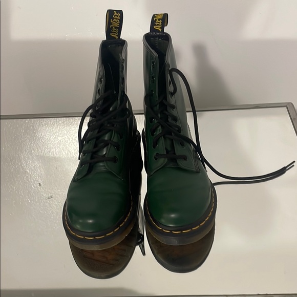 Dr. Martens Green Lace Up Boots for Timeless Style - Picture 3 of 9